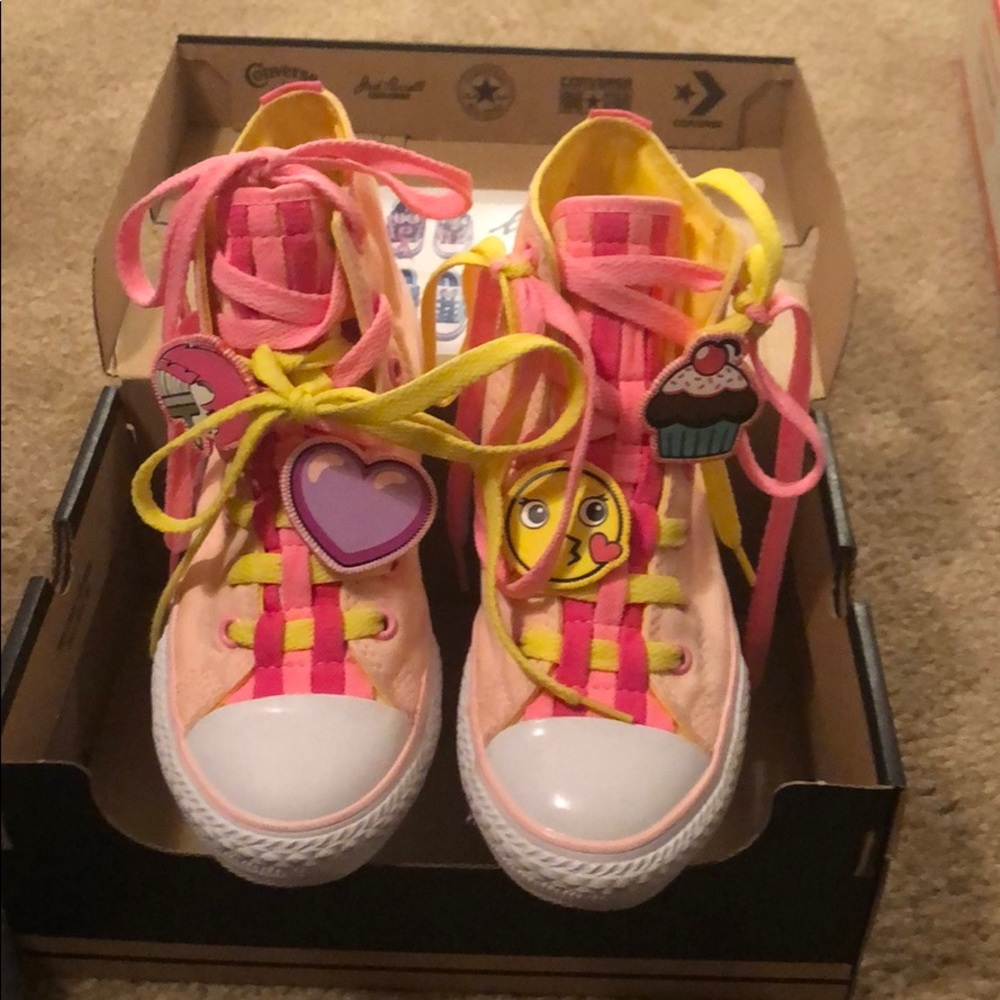 Cuteness overload in this adorable converse!
